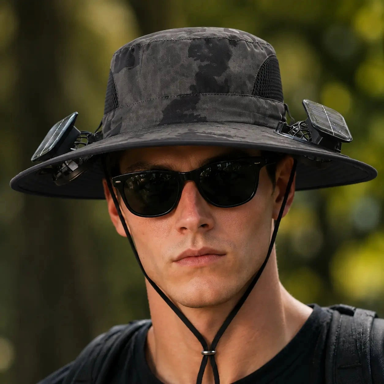 New Solar-Powered OutdoorCooling Fan Hat