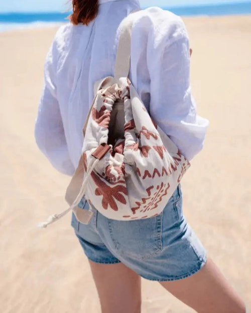 2-in-1 Beach Bag & XL Sand-FreeTowel